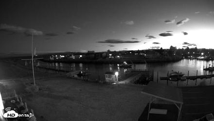 Point Roberts Marina SW Live Webcam - Aug 27, 2026, 8:58pm PDT