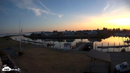 Point Roberts Marina SW Live Webcam - Sep 8, 2026, 7:30pm PDT