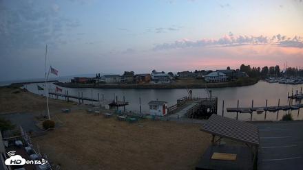 Point Roberts Marina SW Live Webcam - Aug 25, 2026, 8:10pm PDT