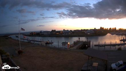 Point Roberts Marina SW Live Webcam - Sep 13, 2026, 7:56pm PDT