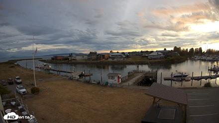 Point Roberts Marina SW Live Webcam - Aug 28, 2026, 7:24pm PDT