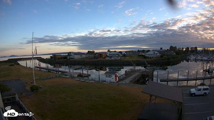 Point Roberts Marina SW Live Webcam - May 26, 2026, 8:34pm PDT