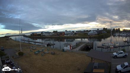 Point Roberts Marina SW Live Webcam - Jul 27, 2026, 8:05pm PDT