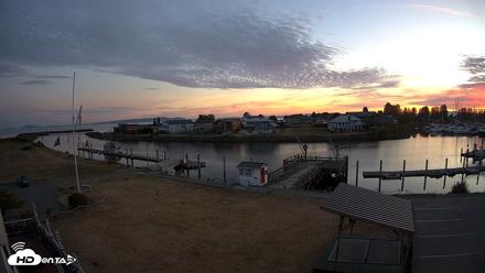Point Roberts Marina SW Live Webcam - Aug 31, 2026, 8:03pm PDT