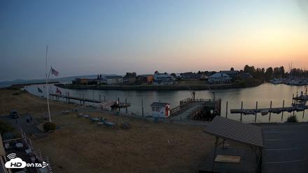 Point Roberts Marina SW Live Webcam - Aug 16, 2026, 7:48pm PDT