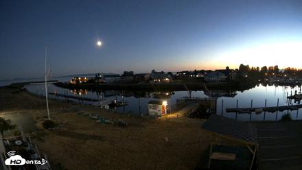 Point Roberts Marina SW Live Webcam - Aug 20, 2026, 9:08pm PDT