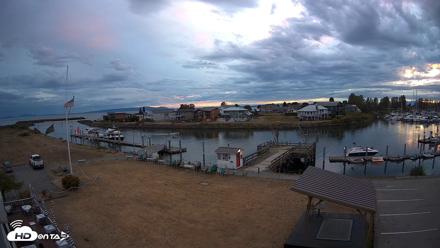 Point Roberts Marina SW Live Webcam - Aug 28, 2026, 8:05pm PDT