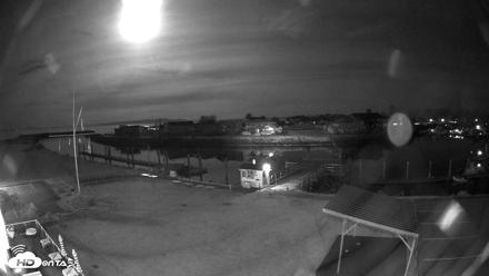 Point Roberts Marina SW Live Webcam - May 1, 2026, 1:42am PDT