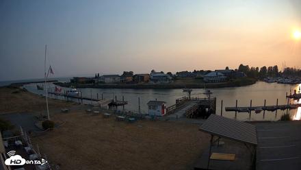 Point Roberts Marina SW Live Webcam - Aug 25, 2026, 6:50pm PDT