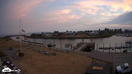 Point Roberts Marina SW Live Webcam - Aug 21, 2026, 8:18pm PDT