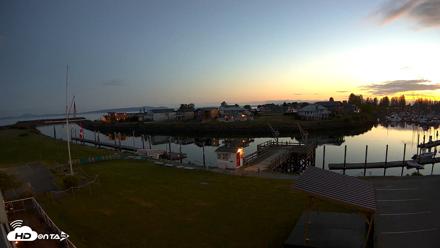 Point Roberts Marina SW Live Webcam - Apr 28, 2026, 8:54pm PDT