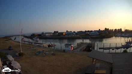 Point Roberts Marina SW Live Webcam - Aug 5, 2026, 7:42pm PDT