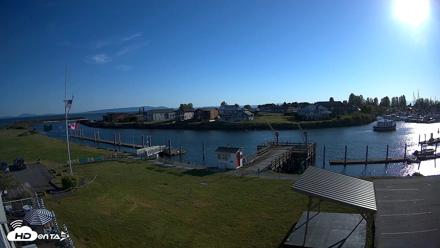 Point Roberts Marina SW Live Webcam - May 2, 2026, 6:06pm PDT
