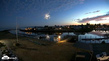 Point Roberts Marina SW Live Webcam - Aug 19, 2026, 9:08pm PDT