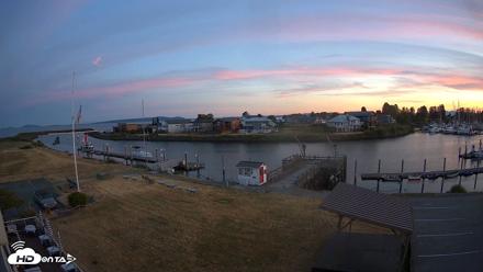 Point Roberts Marina SW Live Webcam - Jun 13, 2026, 9:31pm PDT