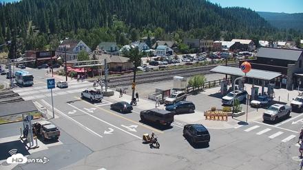Downtown Truckee California Live Webcam - Aug 6, 2026, 2:10pm PDT