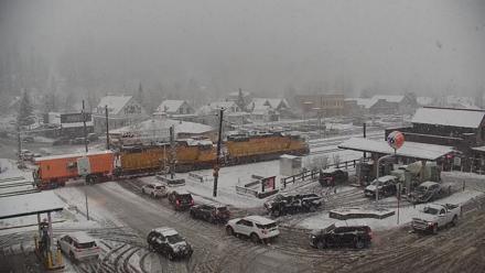 Downtown Truckee California Live Webcam - Dec 24, 2025, 2:18pm PST