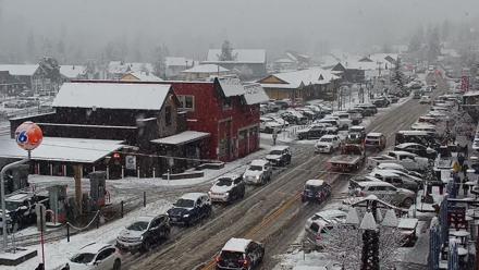 Downtown Truckee California Live Webcam - Dec 24, 2025, 2:15pm PST