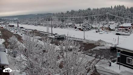 Downtown Truckee California Live Webcam - Apr 13, 2026, 6:39am PDT