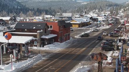 Downtown Truckee California Live Webcam - Dec 28, 2025, 9:18am PST