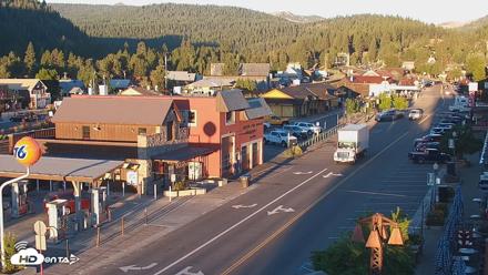 Downtown Truckee California Live Webcam - Jul 24, 2026, 6:14am PDT