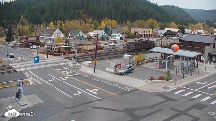 Downtown Truckee California Live Webcam - Oct 21, 2026, 10:48am PDT