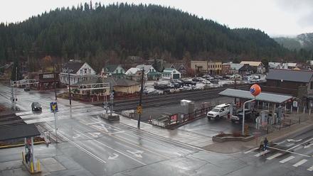Downtown Truckee California Live Webcam - Nov 16, 2025, 1:37pm PST