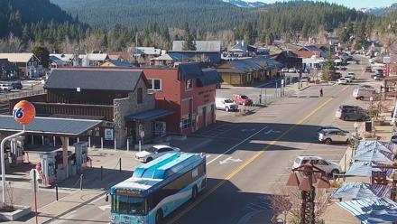 Downtown Truckee California Live Webcam - Dec 1, 2025, 10:08am PST