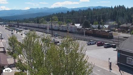 Downtown Truckee California Live Webcam - May 17, 2026, 9:53am PDT