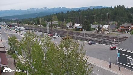 Downtown Truckee California Live Webcam - May 16, 2026, 6:54am PDT