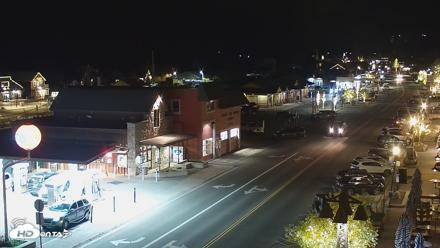 Downtown Truckee California Live Webcam - Apr 22, 2026, 9:00pm PDT