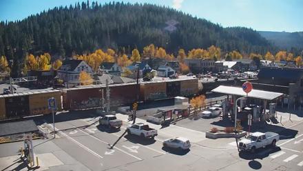 Downtown Truckee California Live Webcam - Oct 29, 2025, 2:27pm PDT