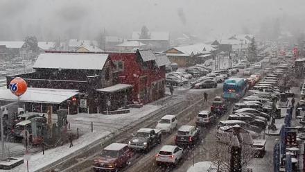 Downtown Truckee California Live Webcam - Dec 24, 2025, 12:36pm PST