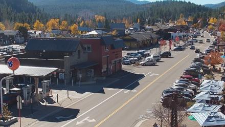 Downtown Truckee California Live Webcam - Oct 29, 2025, 2:26pm PDT