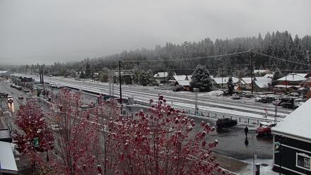 Downtown Truckee California Live Webcam - Oct 15, 2025, 7:44am PDT