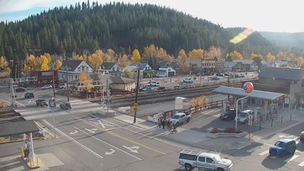 Downtown Truckee California Live Webcam - Oct 30, 2025, 4:25pm PDT