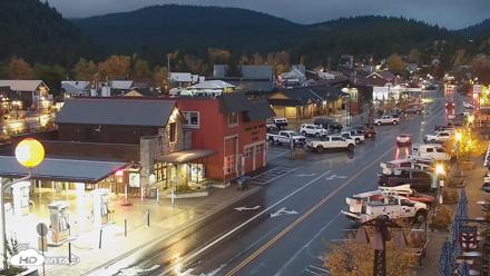 Downtown Truckee California Live Webcam - Oct 23, 2026, 7:01am PDT