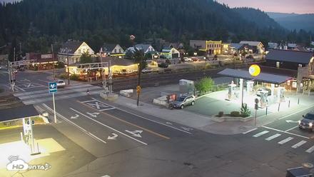 Downtown Truckee California Live Webcam - Aug 4, 2026, 8:29pm PDT