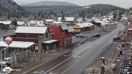 Downtown Truckee California Live Webcam - Apr 22, 2026, 6:47am PDT