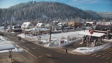 Downtown Truckee California Live Webcam - Dec 28, 2025, 9:18am PST