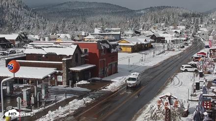 Downtown Truckee California Live Webcam - Apr 12, 2026, 8:31am PDT