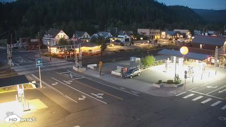 Downtown Truckee California Live Webcam - Jul 21, 2026, 5:26am PDT