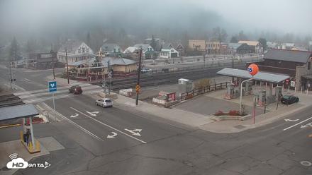 Downtown Truckee California Live Webcam - Apr 29, 2026, 6:37am PDT