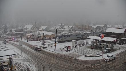 Downtown Truckee California Live Webcam - Dec 24, 2025, 2:06pm PST