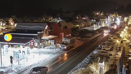 Downtown Truckee California Live Webcam - Dec 26, 2025, 7:17pm PST