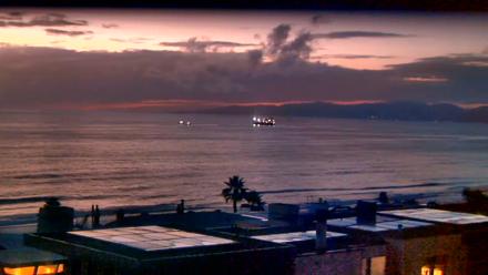 North Manhattan Beach Roving Surf Cam - Oct 14, 2025, 6:46pm PDT