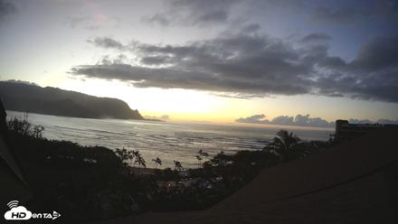 Hanalei Bay Resort - Kauai Hawaii Live Webcam - Oct 9, 2026, 6:32pm HST