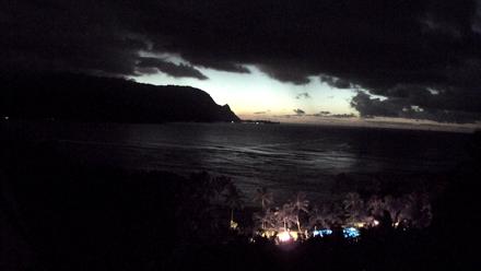 Hanalei Bay Resort - Kauai Hawaii Live Webcam - Oct 1, 2025, 7:08pm HST