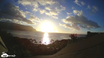 Hanalei Bay Resort - Kauai Hawaii Live Webcam - Aug 22, 2026, 6:42pm HST