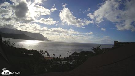 Hanalei Bay Resort - Kauai Hawaii Live Webcam - Sep 30, 2026, 4:44pm HST